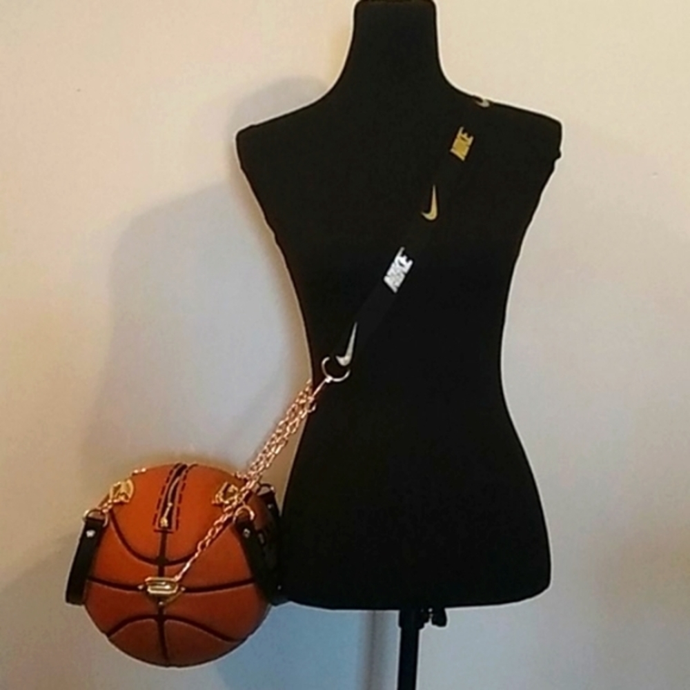 HANDMADE "ORIGINAL SPALDING" Basketball Purse ๐ - Picture 7 of 17